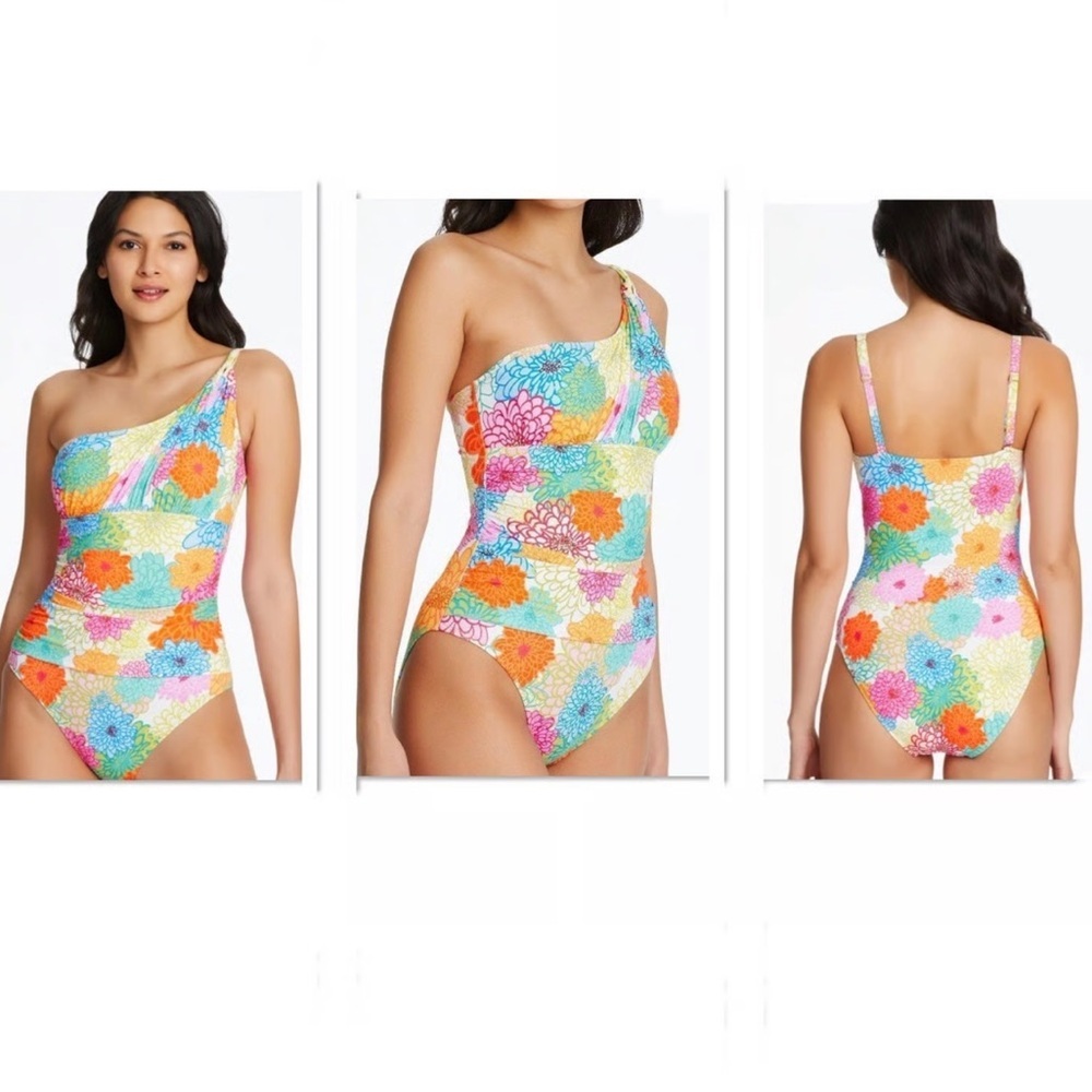 Bleu by Rod Beattie
Fresh Picks Printed One-Shoulder One-Piece.